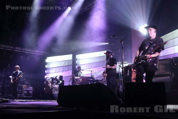 MOGWAI - 2018-05-25 - PARIS - Espace Charlie Parker - Grande Halle - 